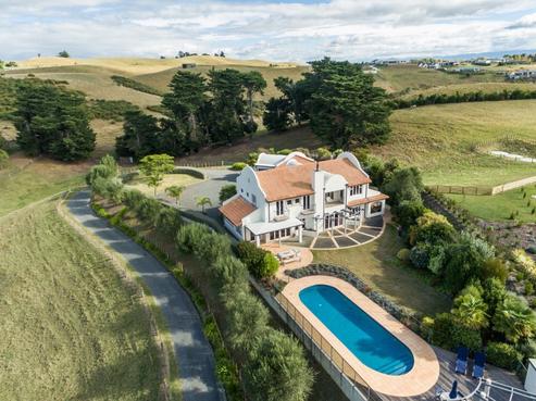 65 Pineleigh Drive, Poraiti