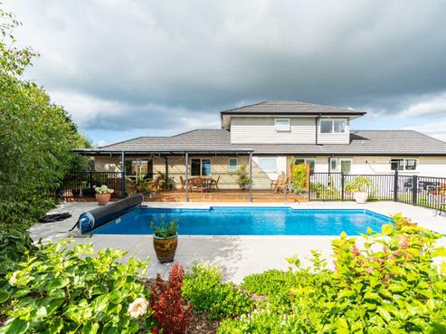 10 Stace Hopper Drive, One Tree Point