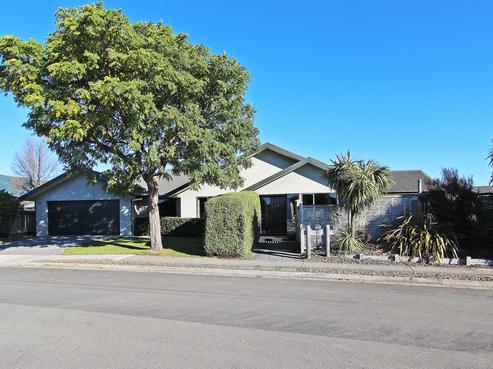 6 Hammill Grove, Stoke