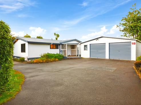 18 Orchard Place, Lynmore