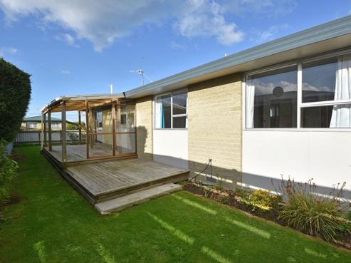 21 Ottrey Street, Clifton