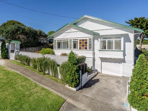 5 Karaka Street, Helensville