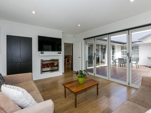 29 Greenlea Place, Frimley