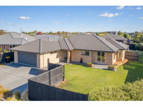 13 Parkinson Place, Woodend