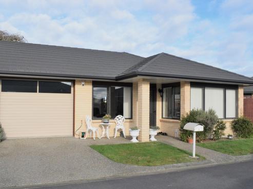 28 Ian Peter Way, Otaki