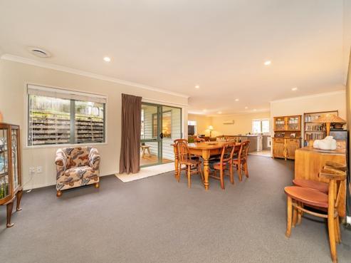 35A Forest Road, Pinehaven