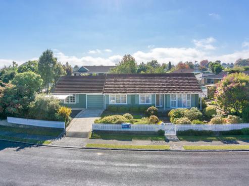 3 Mclaren Place, Chedworth