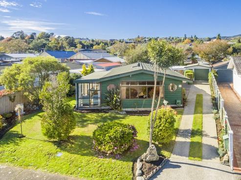 8 Roband Crescent, Brown Owl