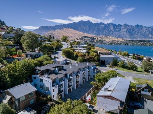 24B Suburb Street, Queenstown Central