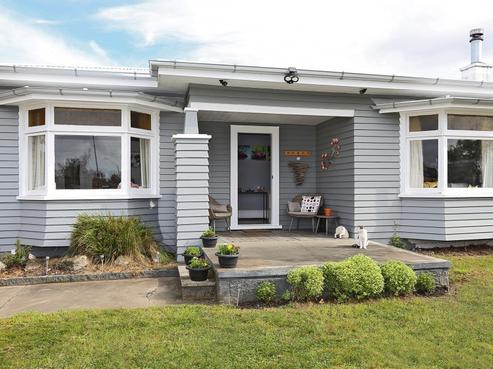 311 Pattison Road, Akina