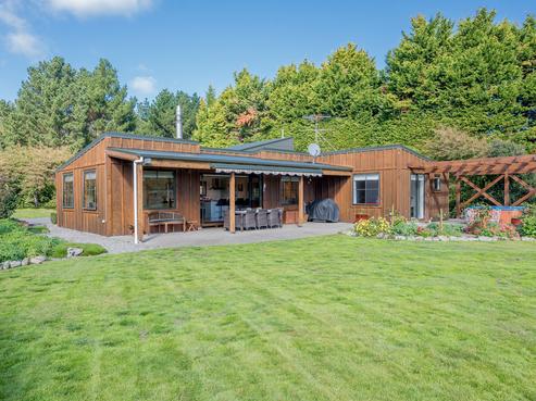 123 Greenhill Road, Waikanae
