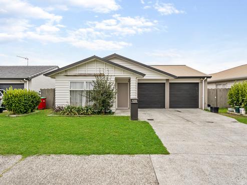 128 Popokatea Drive, Takanini