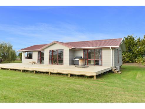 1129 Mangakahia Road, Poroti