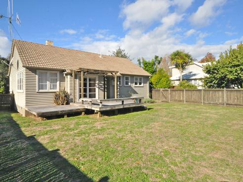 616 River Road, Chartwell