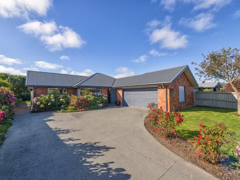 30 Burbank Drive, Aidanfield