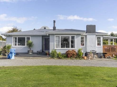 30 Oxford Street, Martinborough