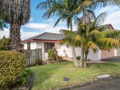 17 Ian Sage Avenue, Torbay