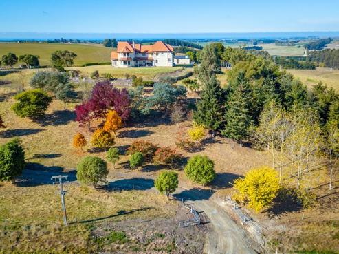 221 Driscoll Road, Levels