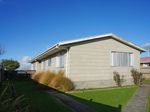 8 Crowther Crescent, Heidelberg
