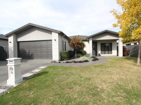 19 Pacific Avenue, Poraiti