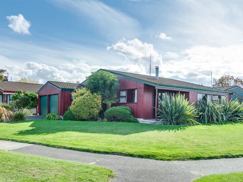 2 Lannie Place, Greenmeadows