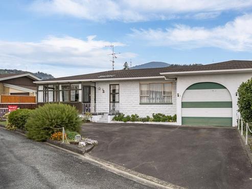 1/3 Alyson Place, Stoke