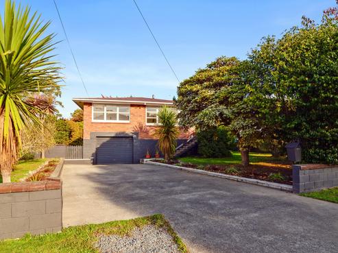 366 Sunset Road, Sunnybrook