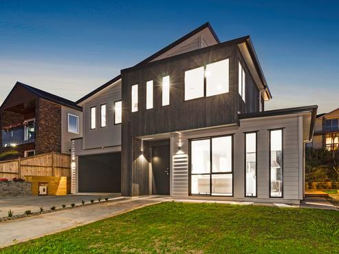 32 Bounty Road, Long Bay