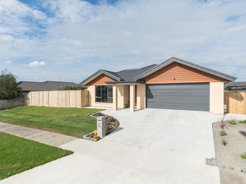 79 Fairs Road, Milson