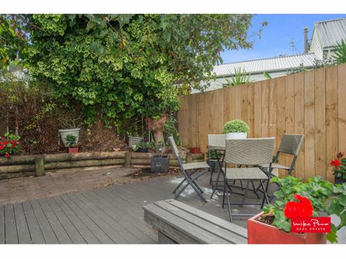 51B Eureka Place, Parahaki