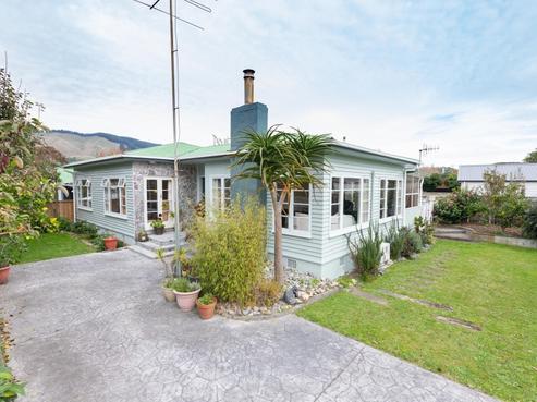 2A Karu Crescent, Waikanae