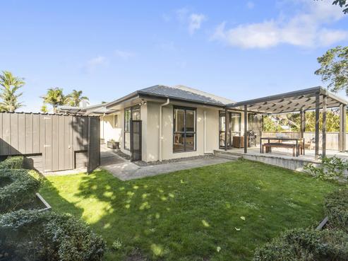 70A Hobsonville Road, West Harbour