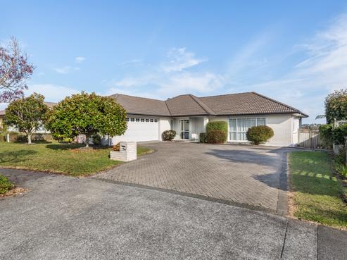 9 Trovare Place, Golflands