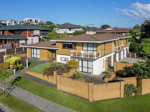 11 Aylmer Court, Eastern Beach