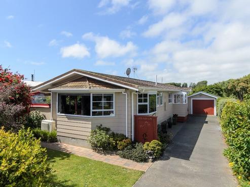 7 Hodgkins Road, Waikanae Beach