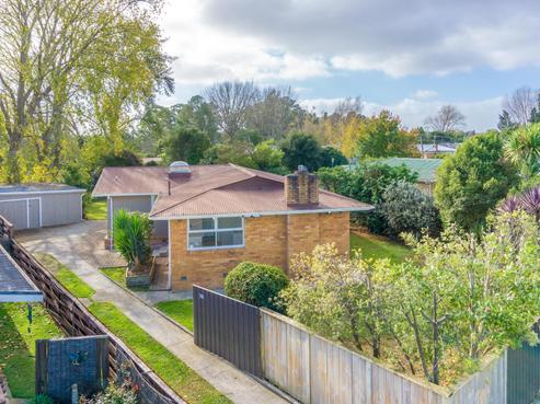 91 Bruce Avenue, Glenview