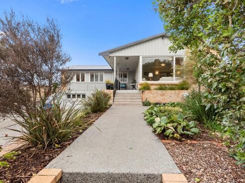 310 Cobham Drive, Hillcrest