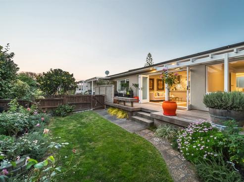 3/318 Beach Road, Campbells Bay