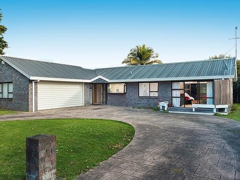 42 Racecourse Road, Waiuku