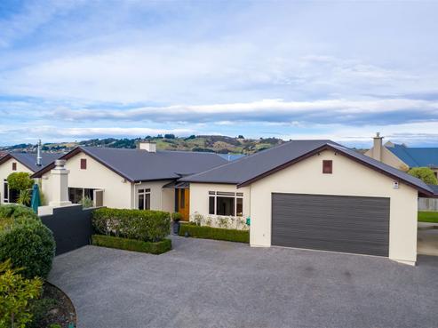 8 Duxford Crescent, Fairfield