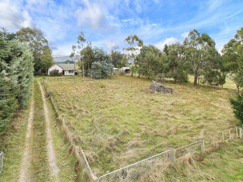 496 Christians Road, Hawarden
