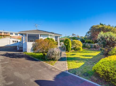 20 Rutherford Drive, Waikanae Beach
