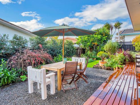 2/51 Beach Road, Pahurehure