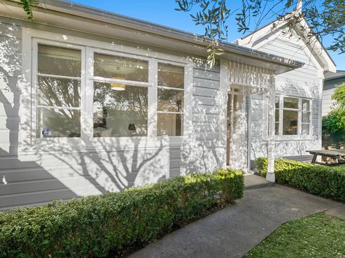 422 Jackson Street, Petone