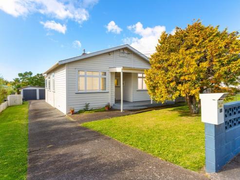 15 Huia Road, Point Chevalier