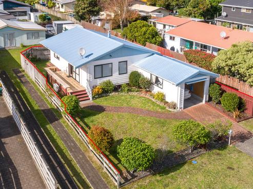 132A Lorraine Place, Whangamata