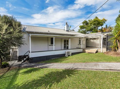 13 Anzac Road, Morningside