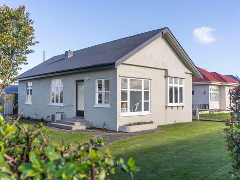 27 High Street, Solway