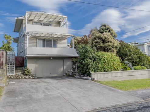 25 Koromiko Street, Otaki Beach