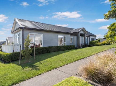 8 Ridge View Crescent, Pukekohe